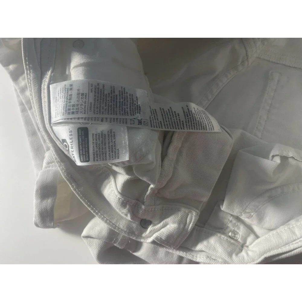 Levis levi mid